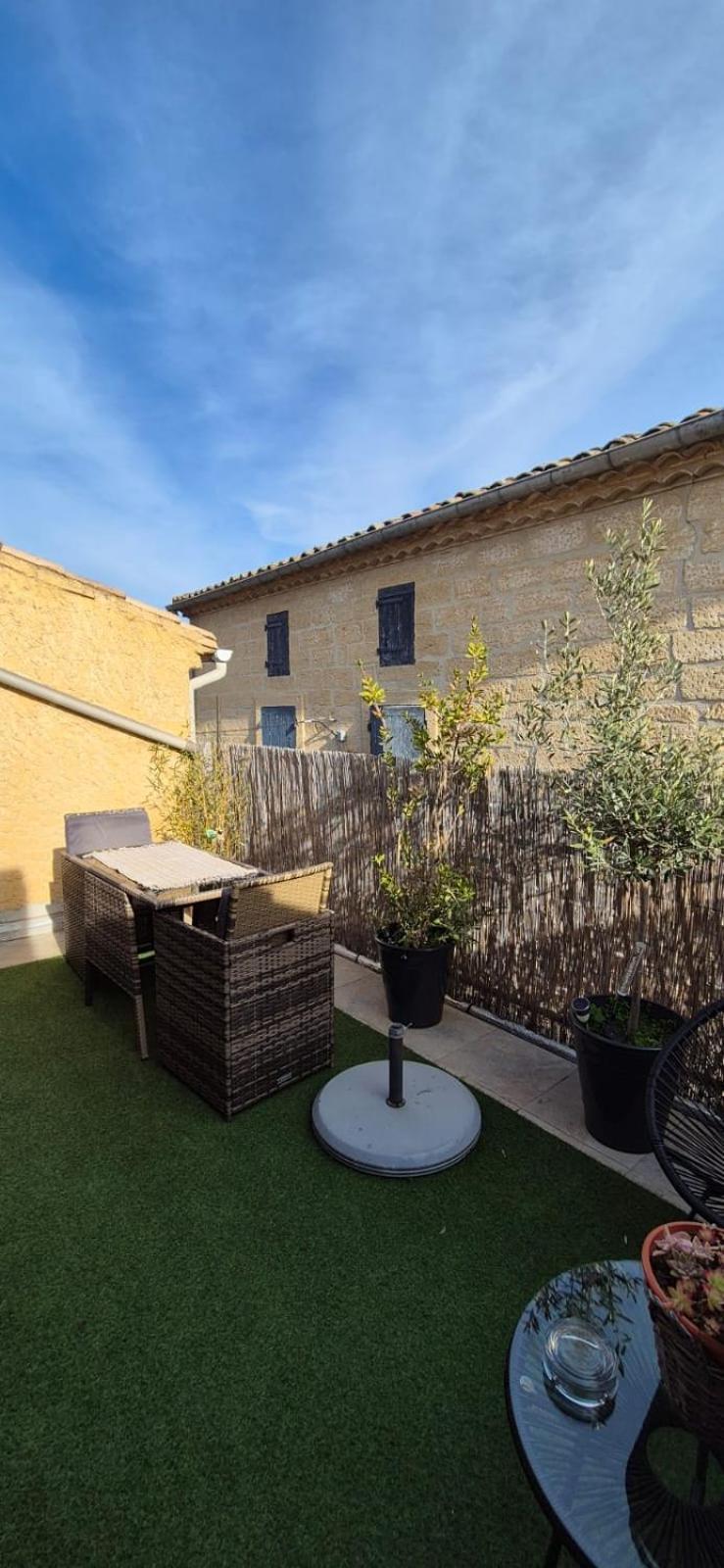 Proche D'Uzes La Terrasse Du Soleil Levant Collias Exterior photo